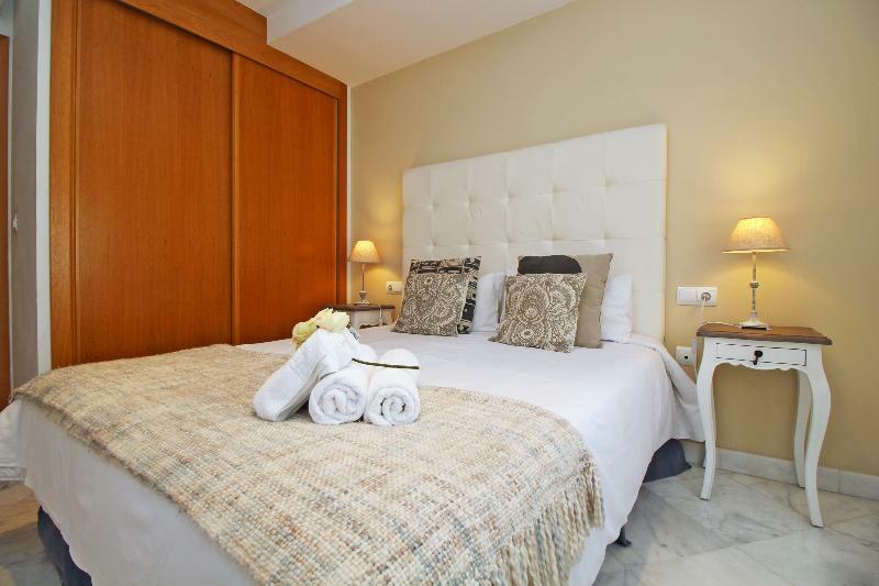Tribuna Deluxe มาลากา ภายนอก รูปภาพ